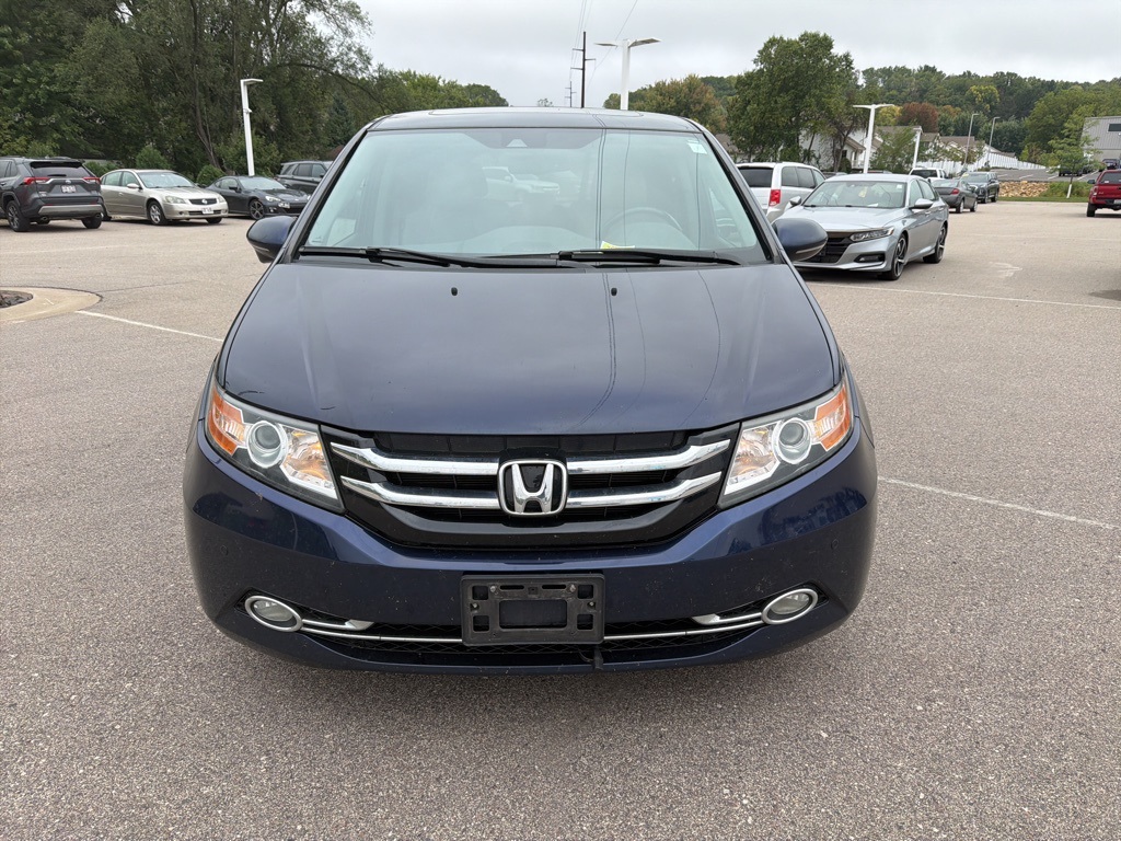 2014 Honda Odyssey Touring photo 11
