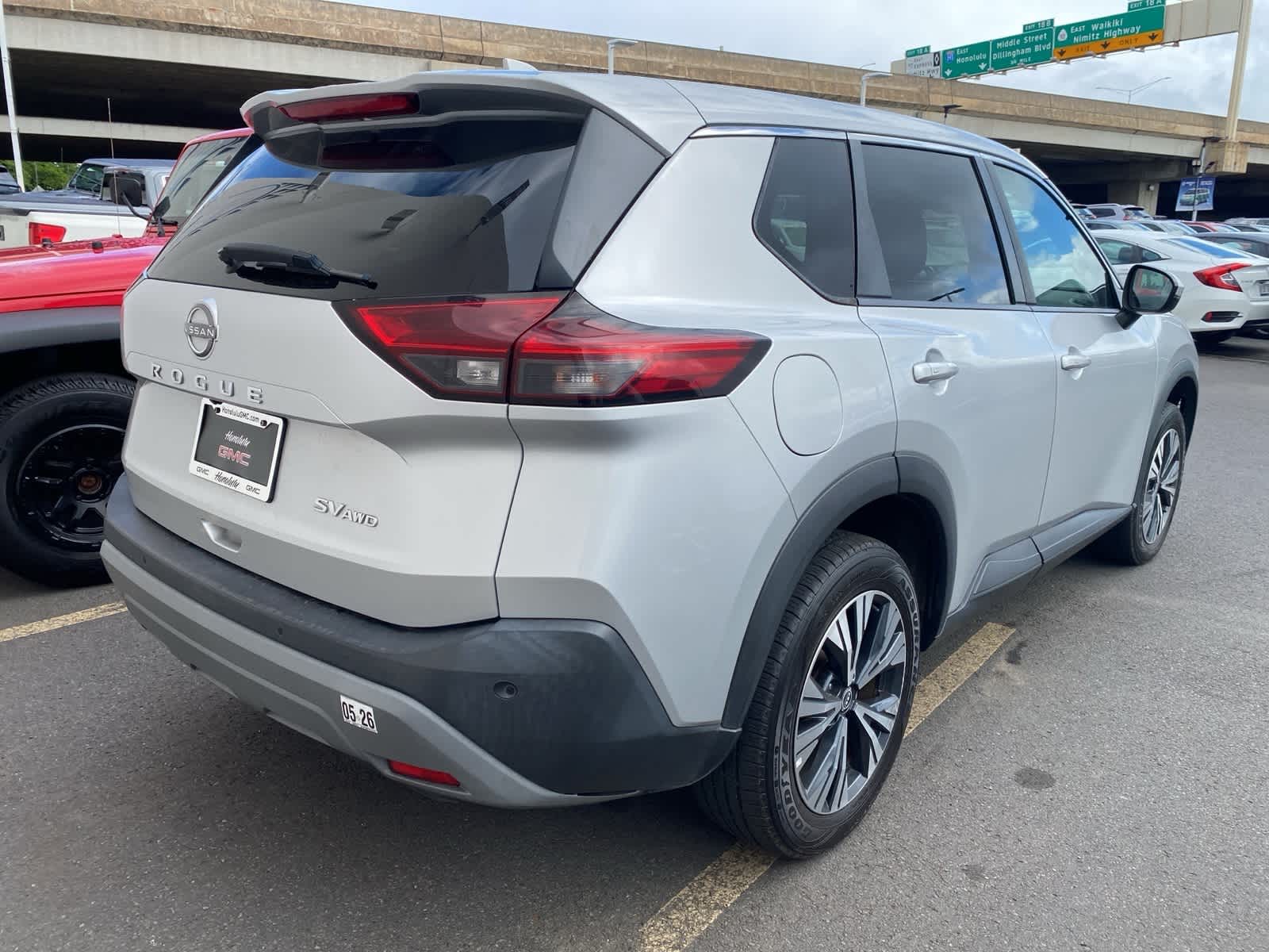 2022 Nissan Rogue SV photo 4