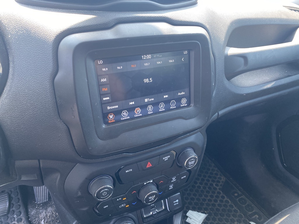 2020 Jeep Renegade Altitude photo 4