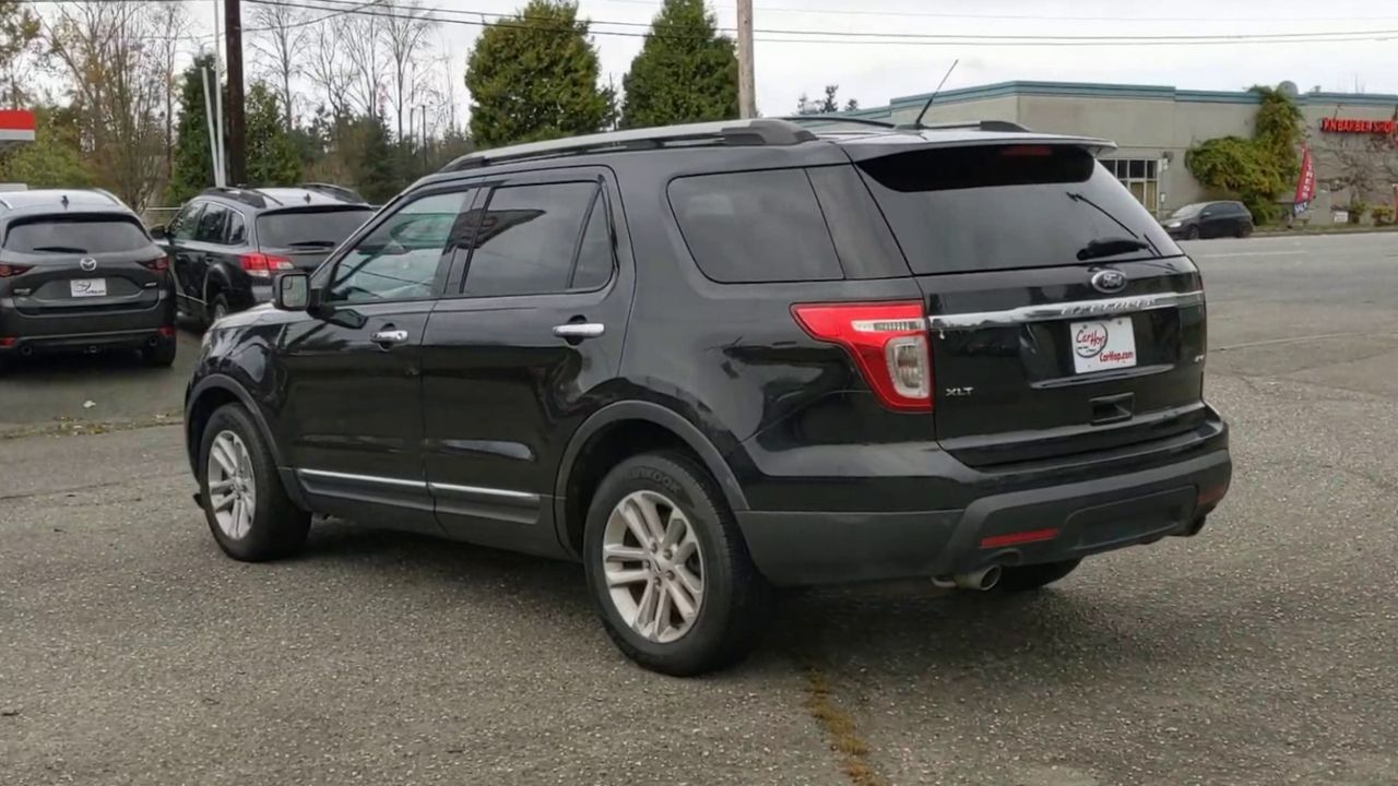2013 Ford Explorer XLT photo 3