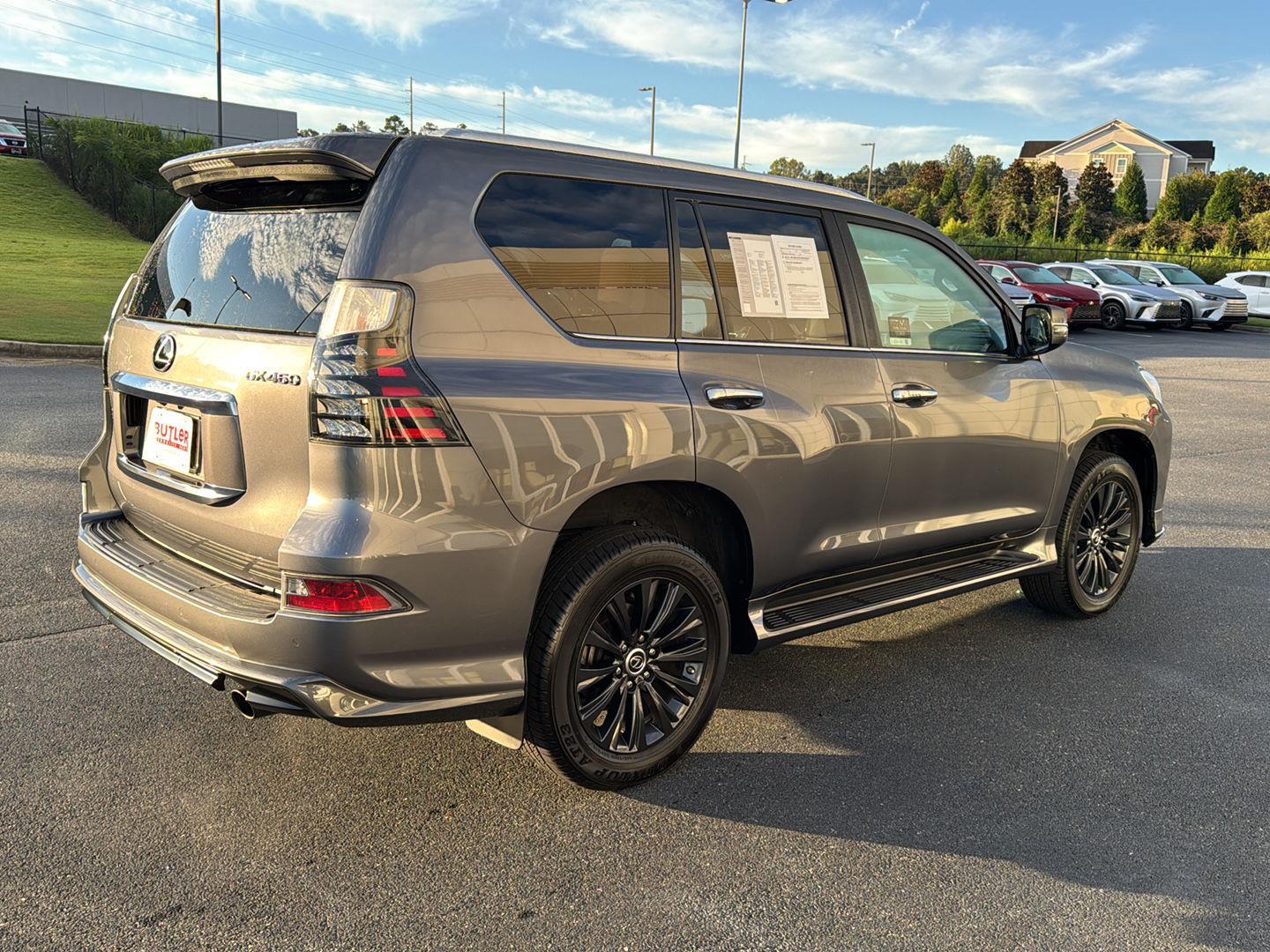 2023 Lexus GX 460 Premium photo 3