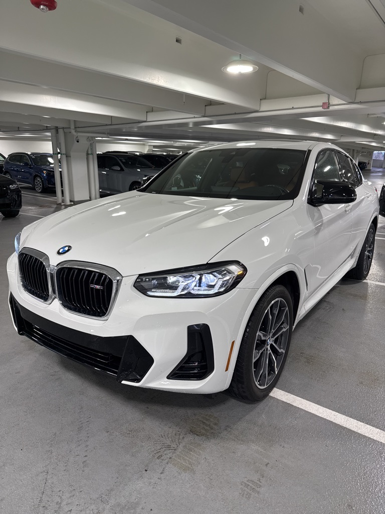 2022 BMW X4 M40i's photo