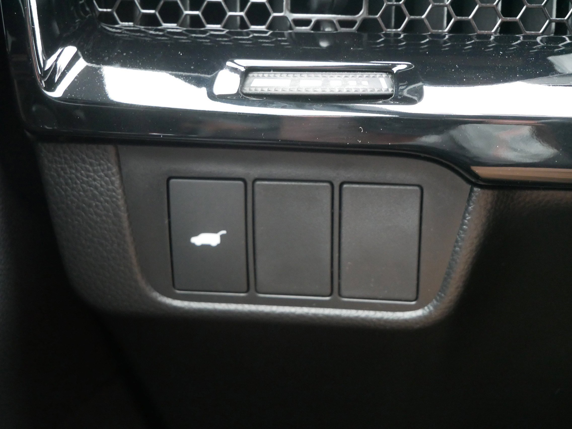 2026 Honda CR-V Hybrid Sport Touring photo 17