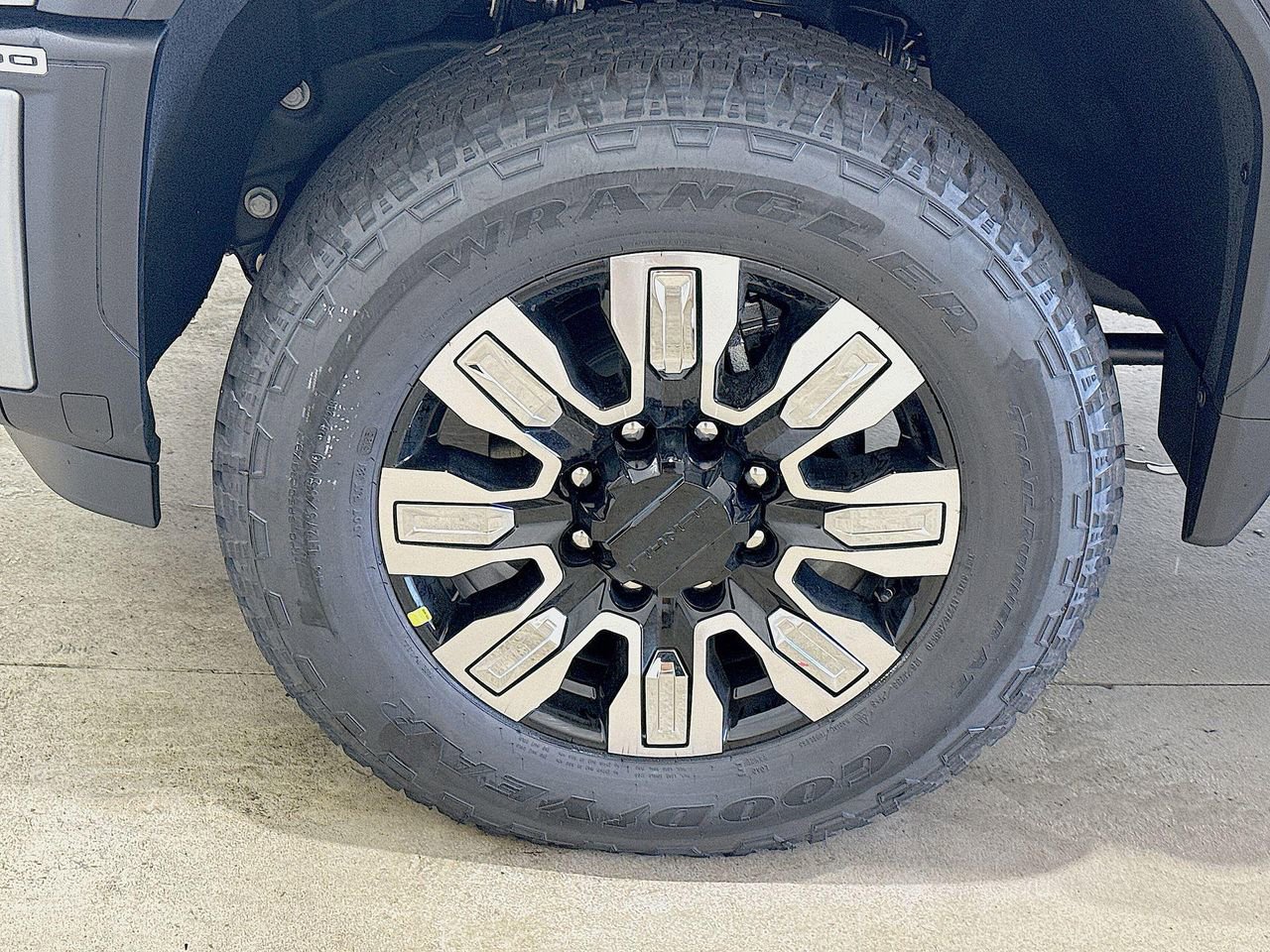 2026 Gmc Sierra 2500 HD Denali photo 31