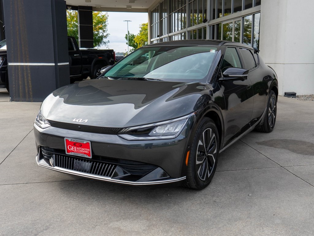 2022 Kia EV6 Wind photo 3