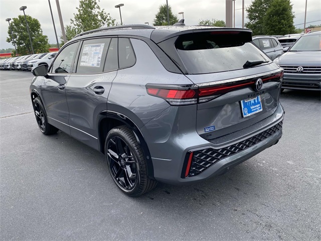 2025 Volkswagen Tiguan SE R-Line Black photo 2