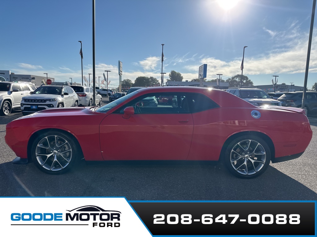 2022 Dodge Challenger GT photo 21