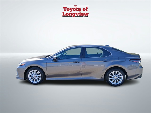2024 Toyota Camry LE photo 4