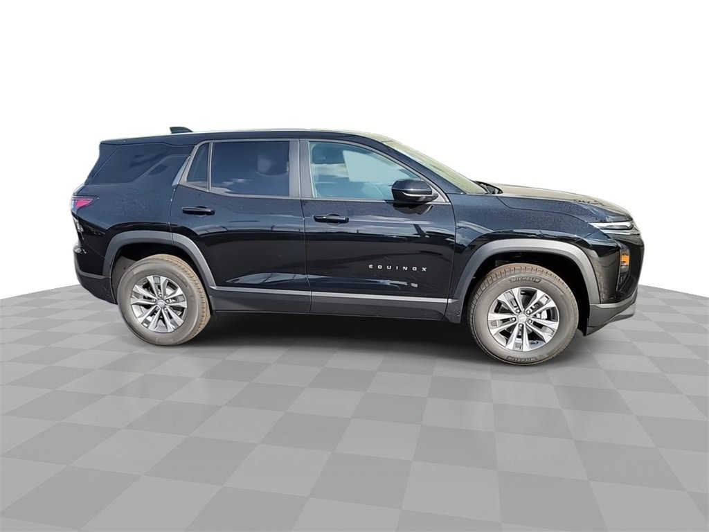 2026 Chevrolet Equinox LT photo 4