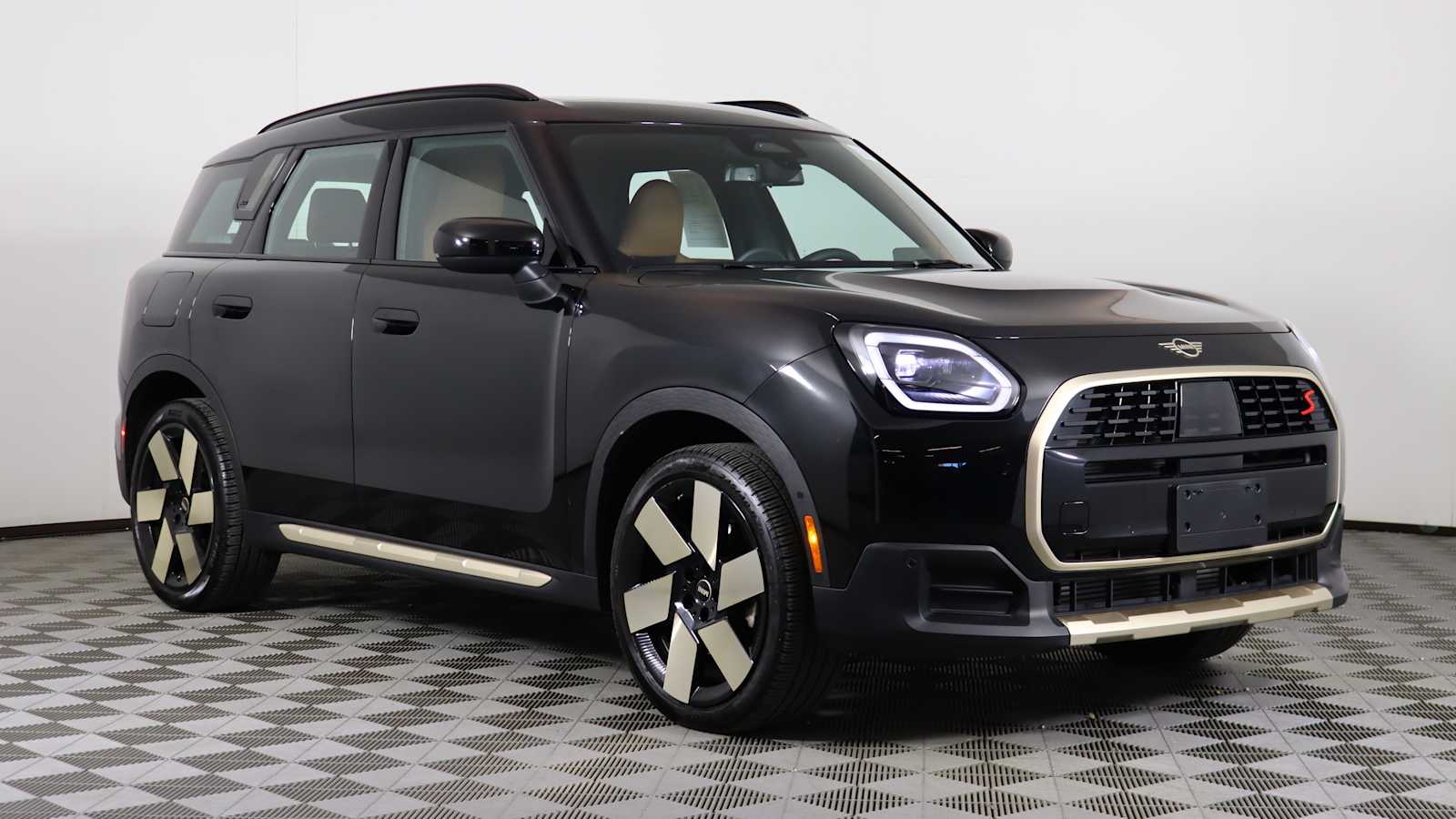 2025 MINI Countryman S's photo