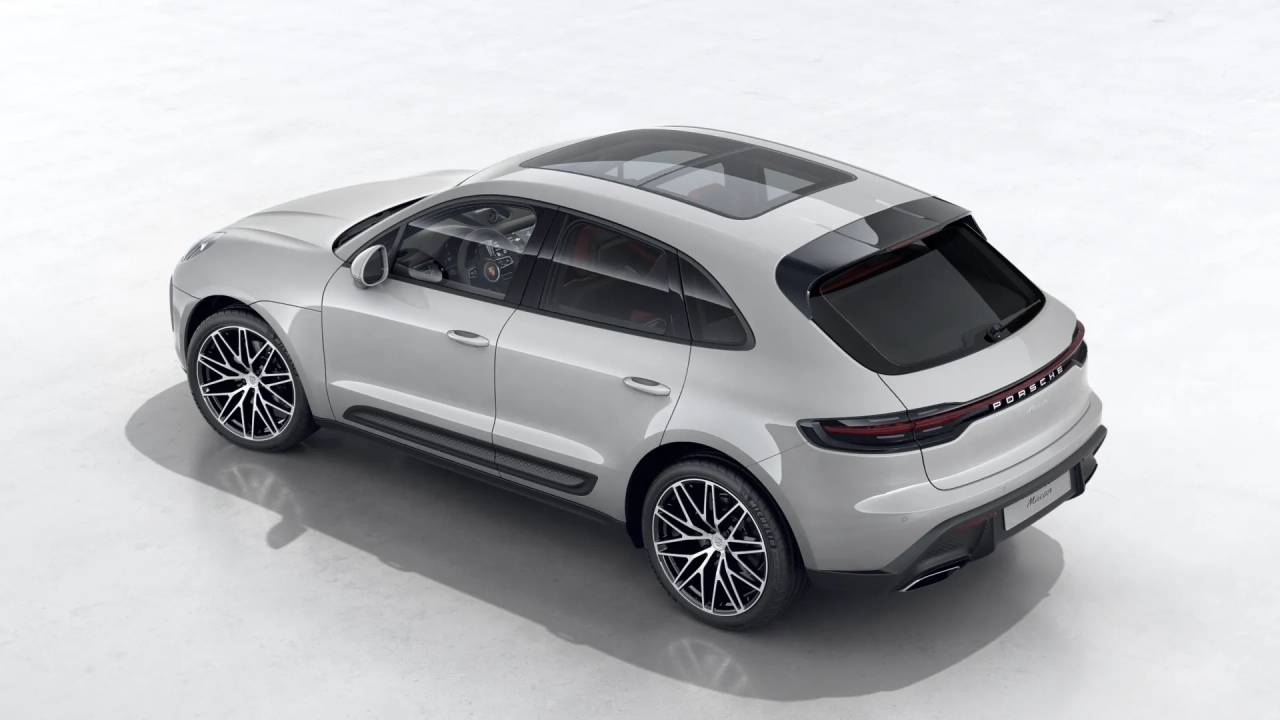 2026 Porsche Macan T photo 3