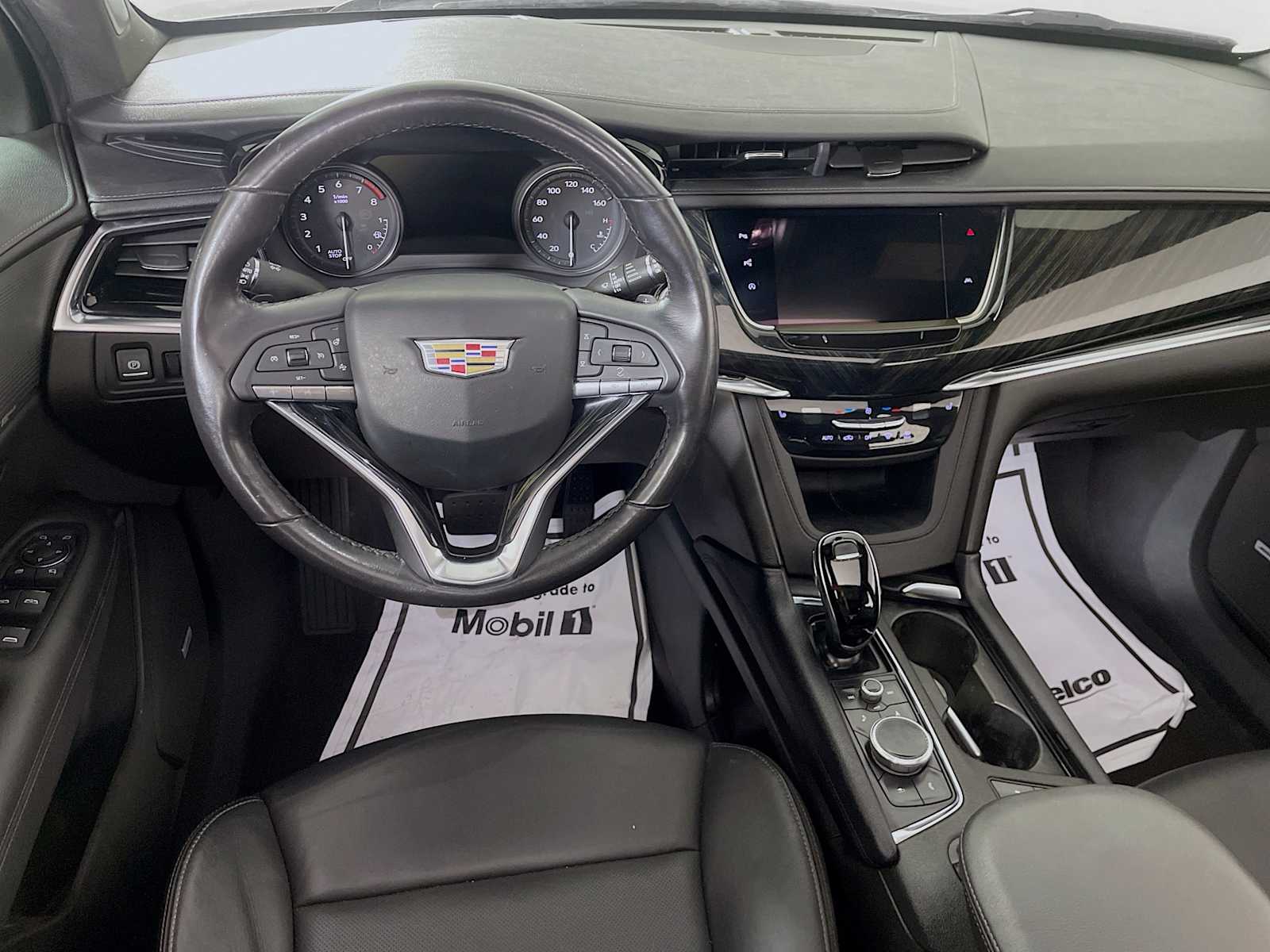 2021 Cadillac XT6 Premium Luxury photo 2