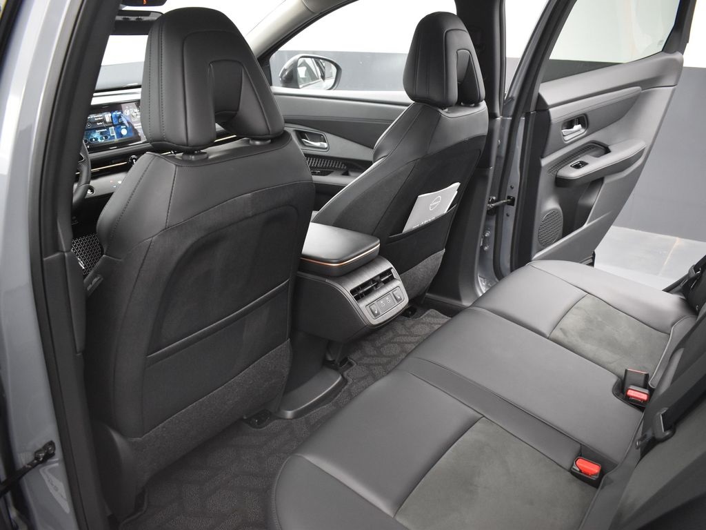 2025 Nissan ARIYA Engage e-4ORCE photo 13