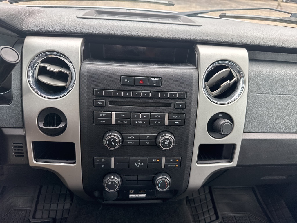 2013 Ford F-150 XLT photo 4