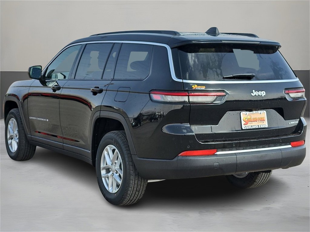 2025 Jeep Grand Cherokee Laredo X photo 2
