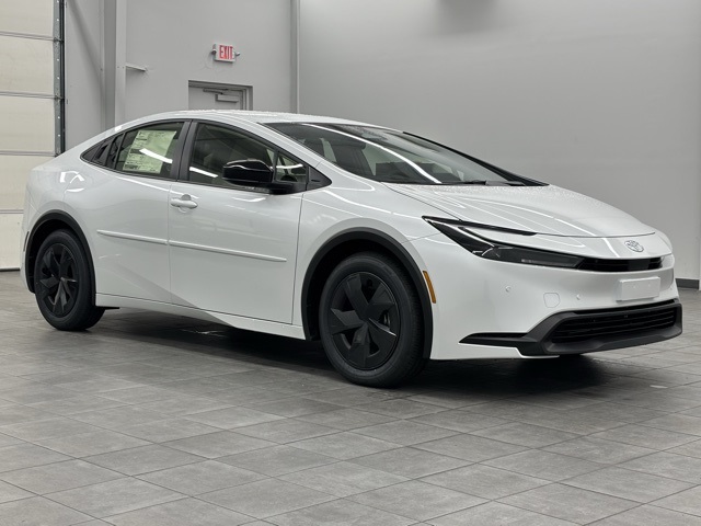 2026 Toyota Prius LE's photo