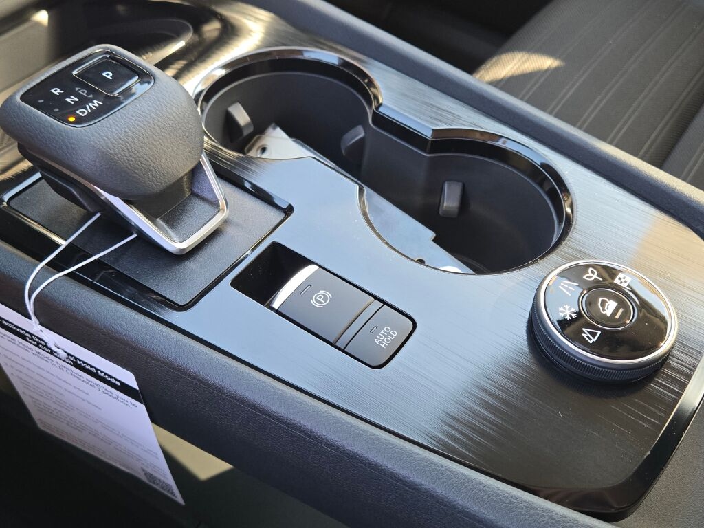2026 Nissan Rogue SV photo 23