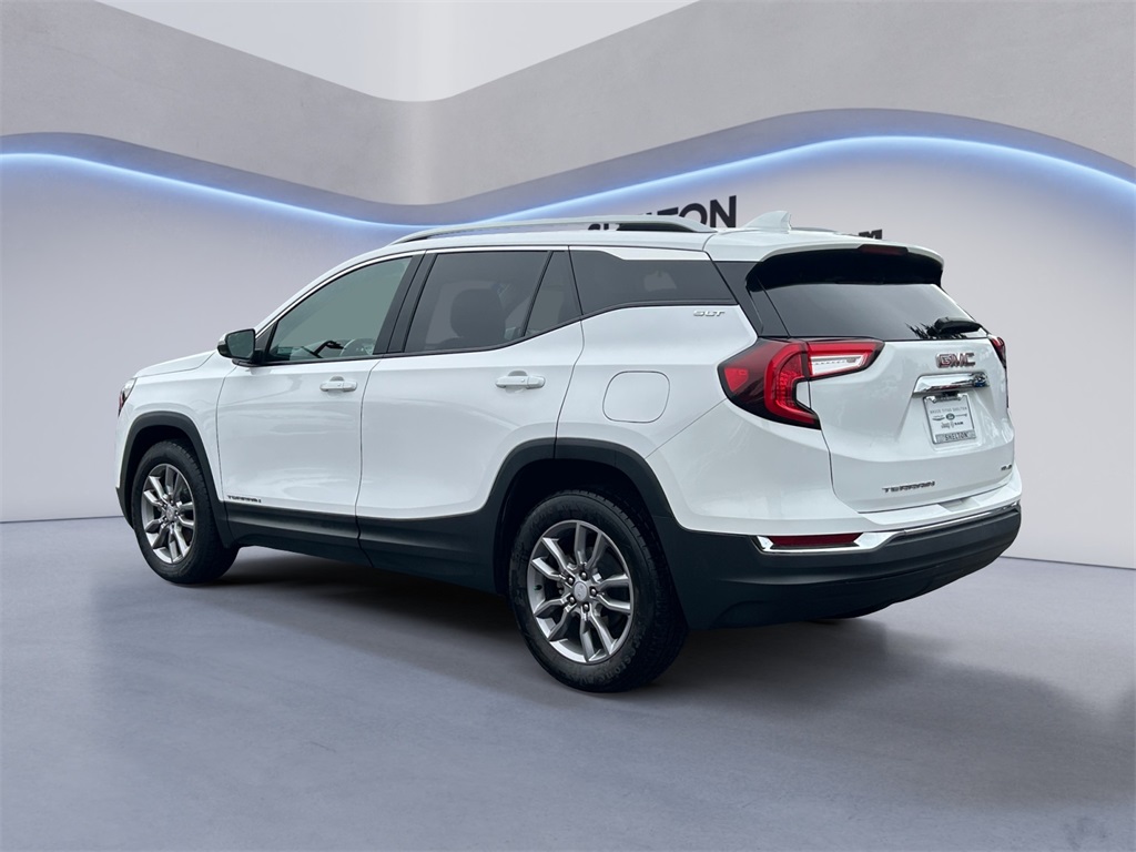 2022 Gmc Terrain SLT photo 2