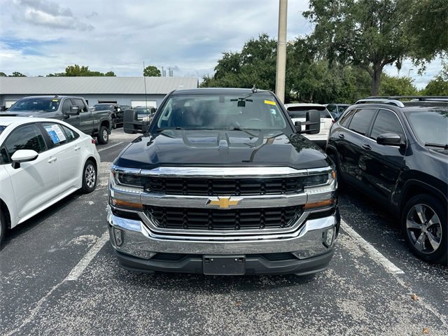 2018 Chevrolet Silverado 1500 LT photo 2