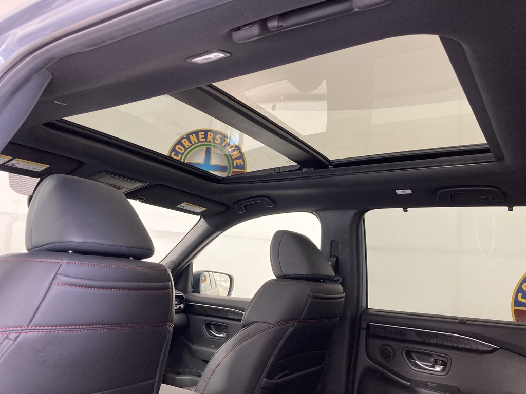 2025 Honda Pilot Black Edition photo 6