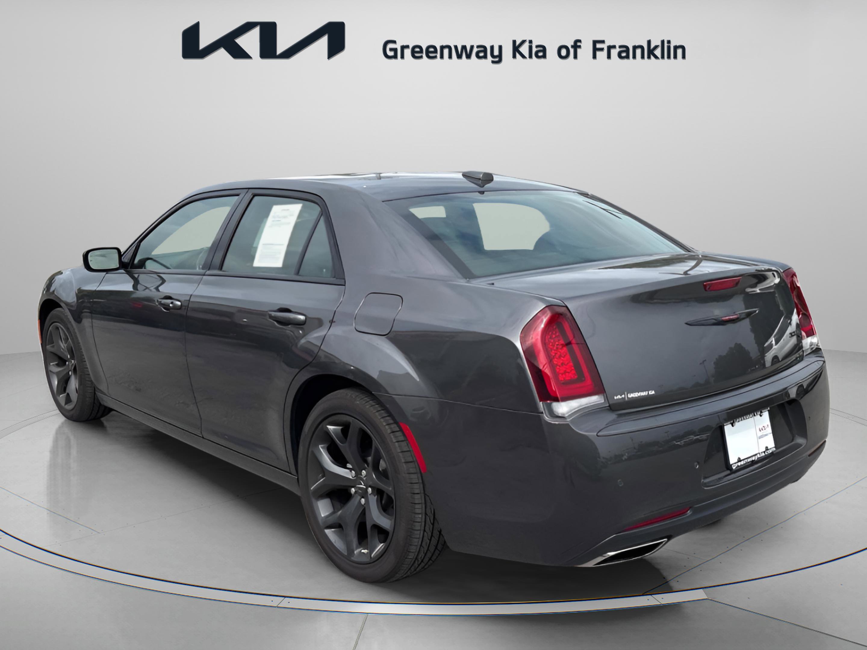 2022 Chrysler 300 S photo 4