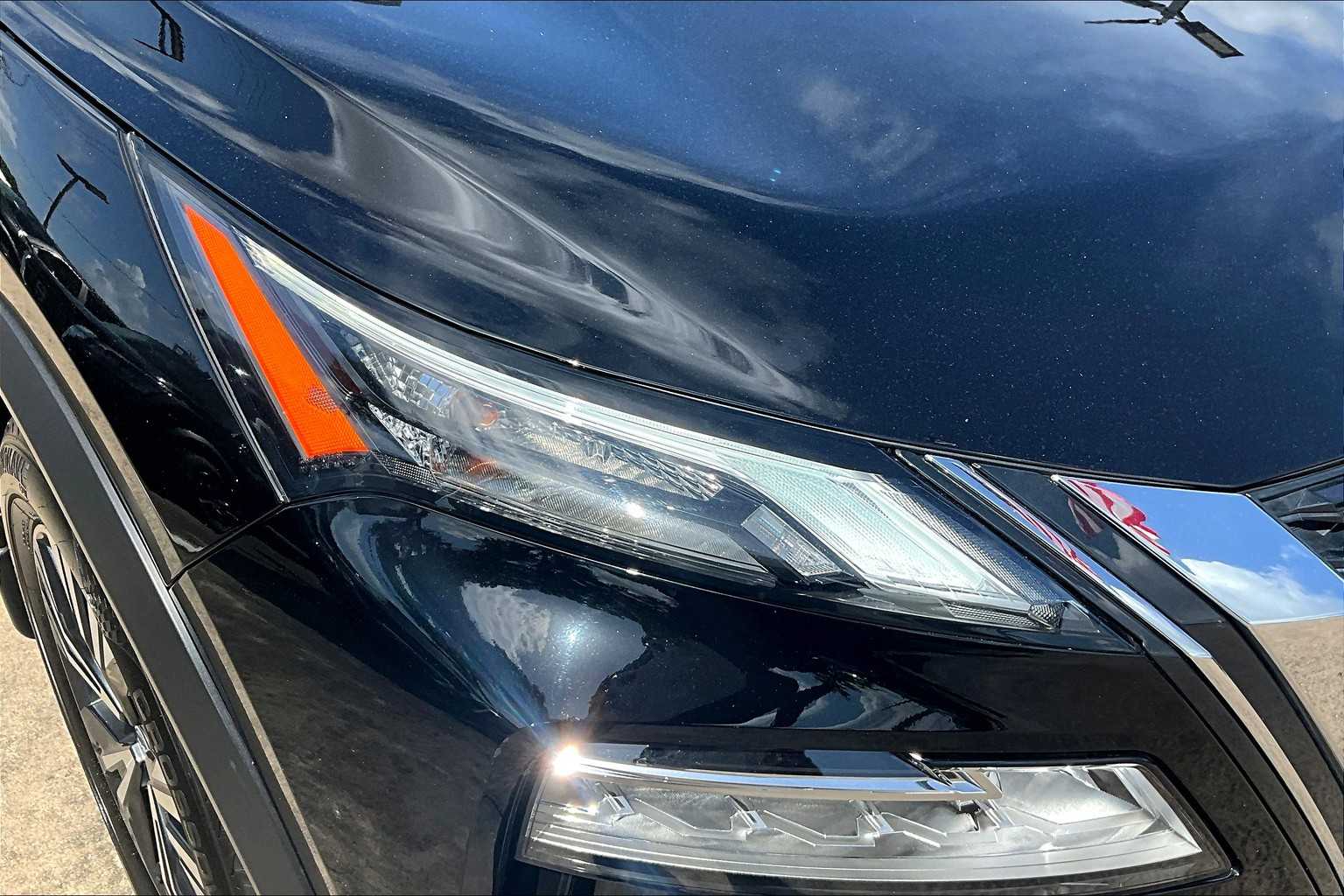 2023 Nissan Rogue SV photo 25