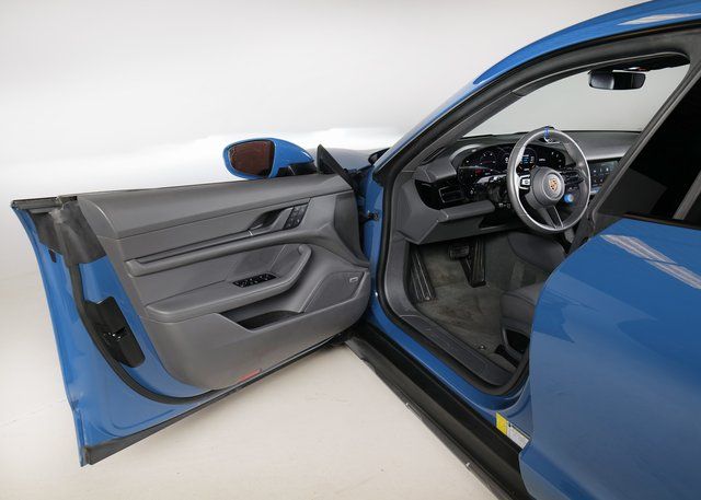 2022 Porsche Taycan Cross Turismo 4 photo 22