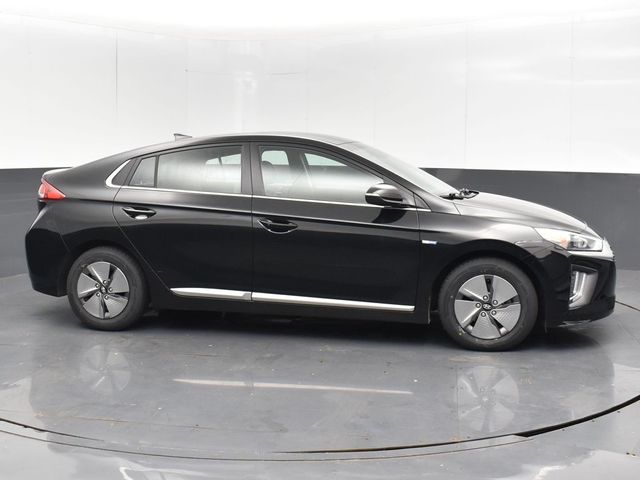 2020 Hyundai Ioniq SE photo 4
