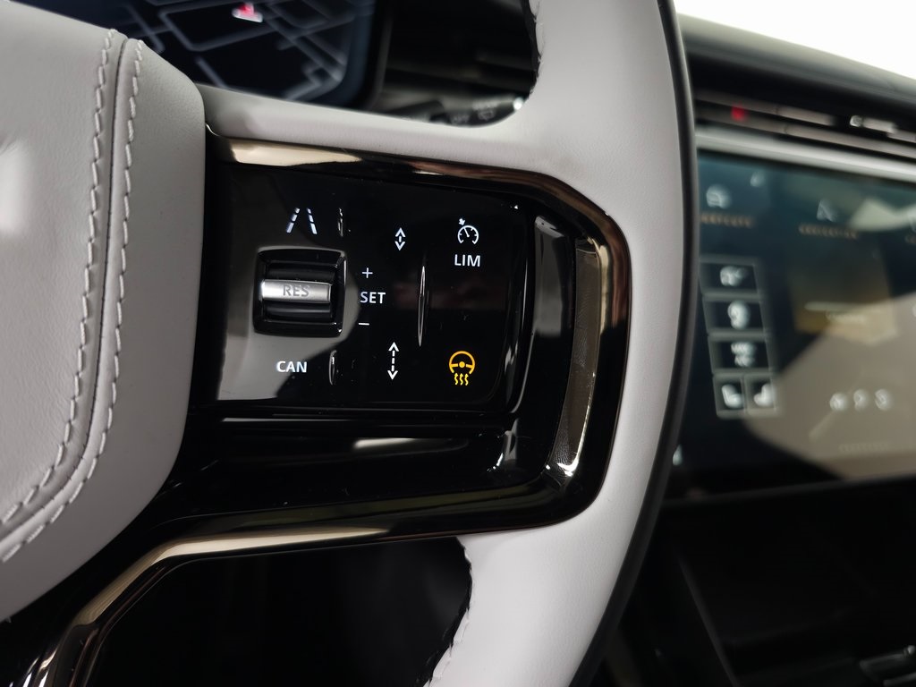 2025 LAND ROVER RANGE ROVER SPORT - Image 18