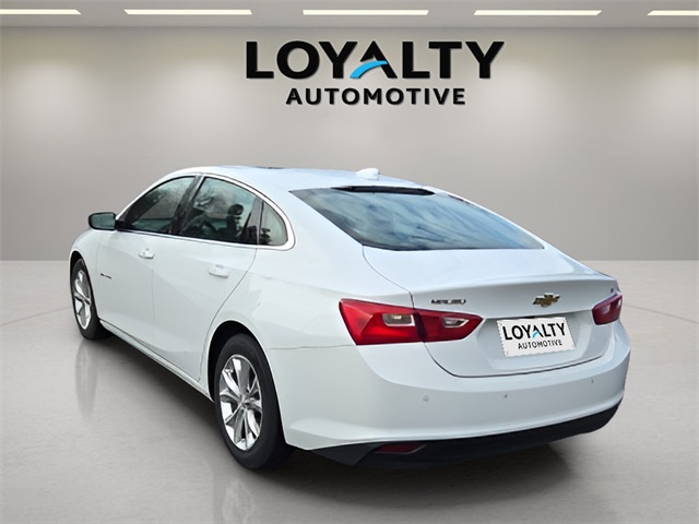 2024 Chevrolet Malibu 1LT photo 3