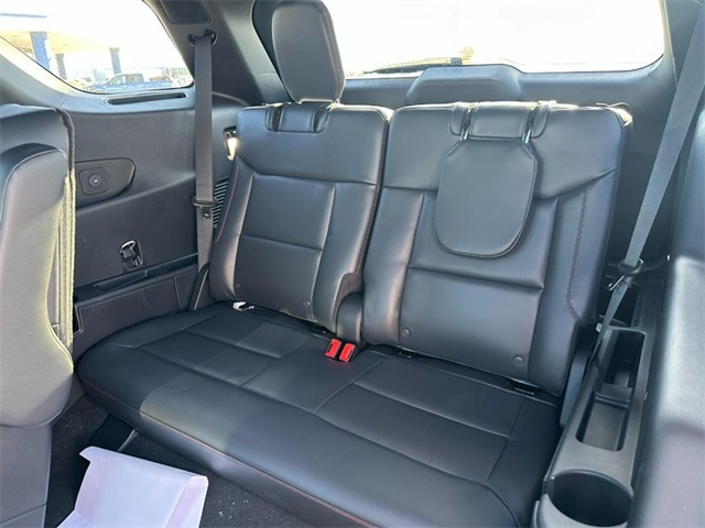 2025 Ford Explorer ST photo 2