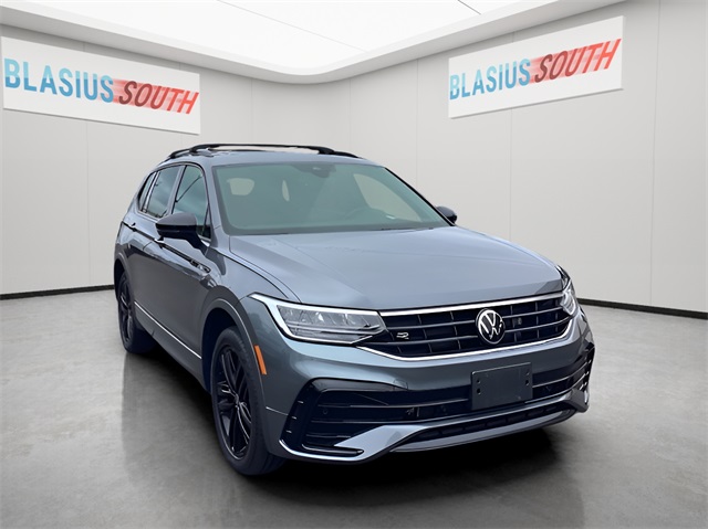 2022 Volkswagen Tiguan SE R-LINE BLACK