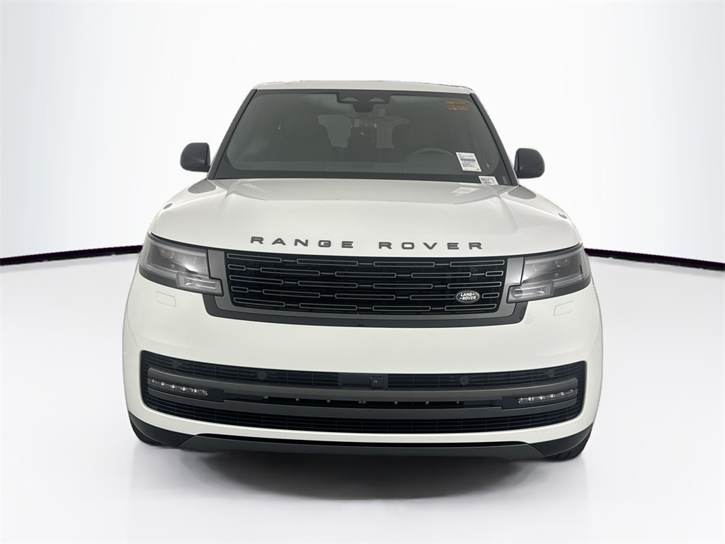 2025 Land Rover Range Rover SE photo 2