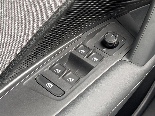 2025 Volkswagen Tiguan S photo 21