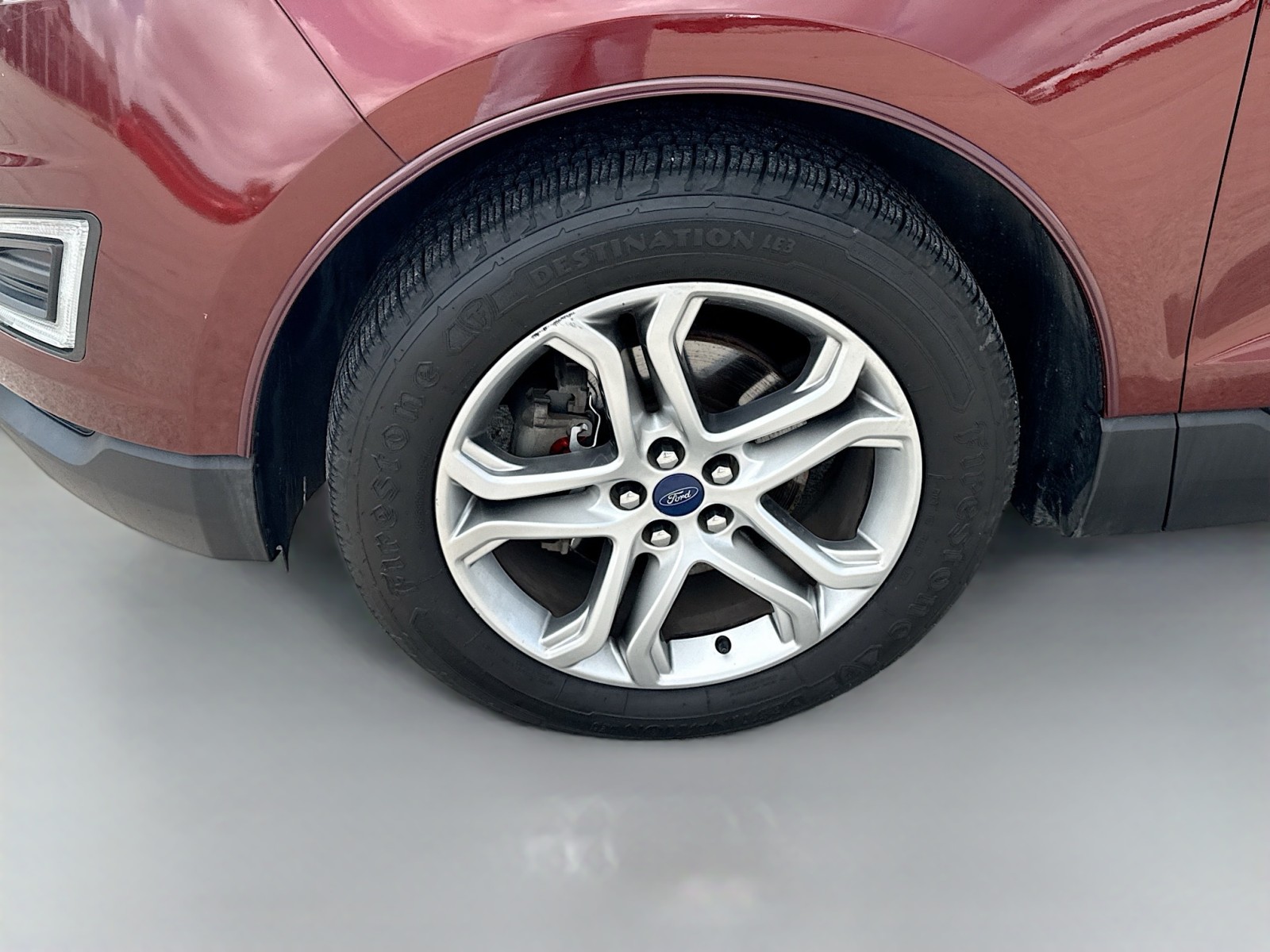 2015 Ford Edge Titanium photo 28