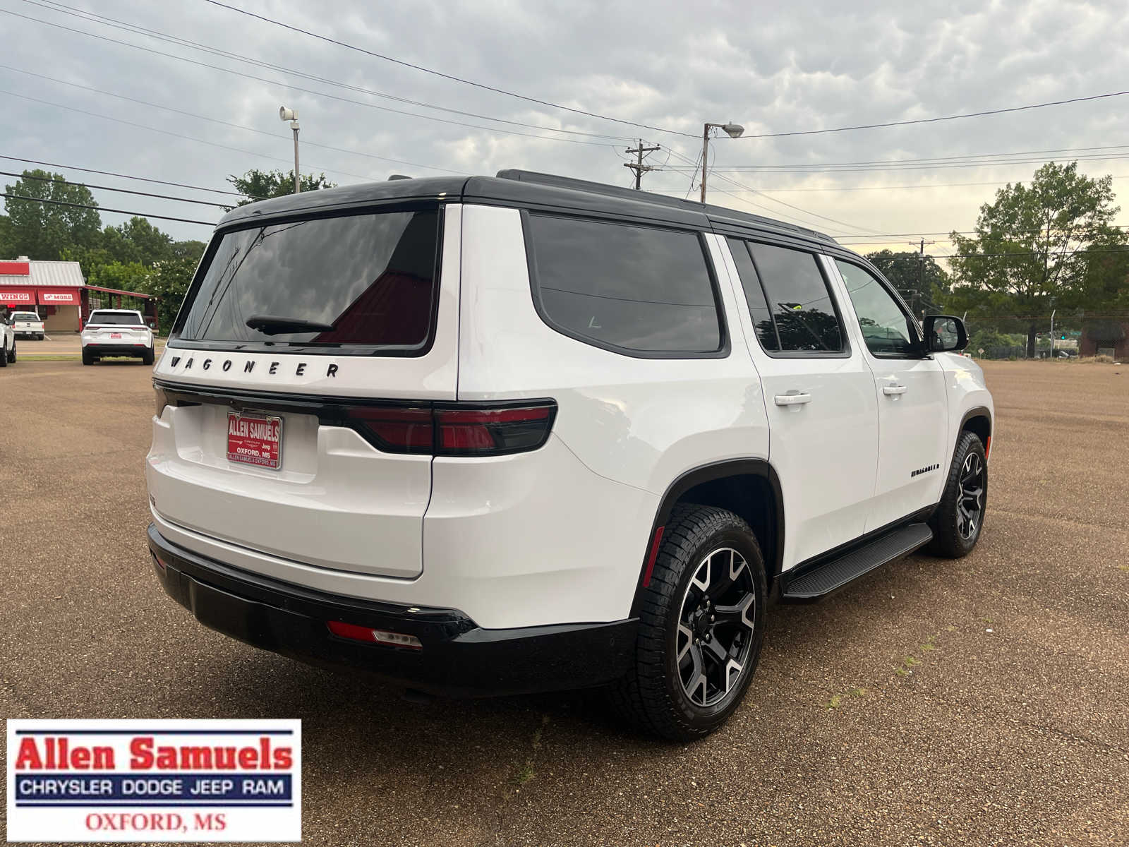 2025 Jeep Wagoneer Series II Overland photo 3