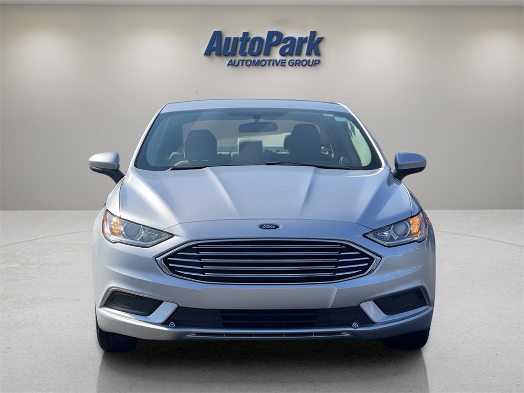2017 Ford Fusion S photo 2