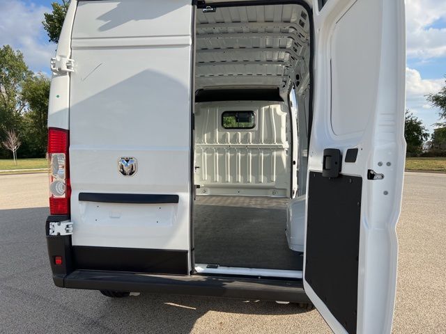 2025 Ram ProMaster 2500 photo 7