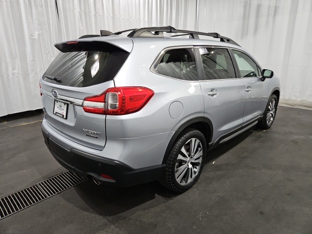 2022 Subaru Ascent Touring photo 3