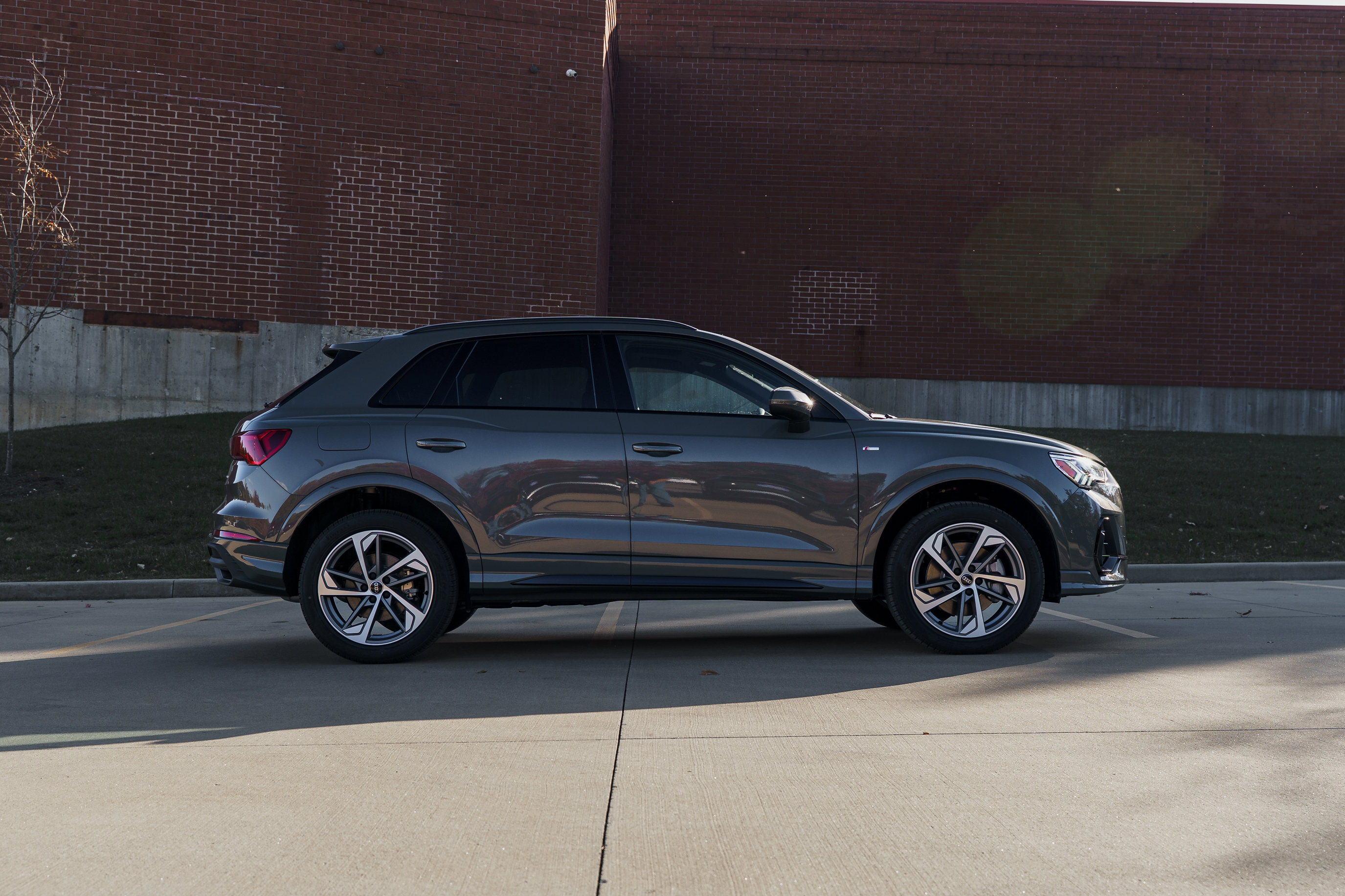 2025 Audi Q3 S line Premium photo 3
