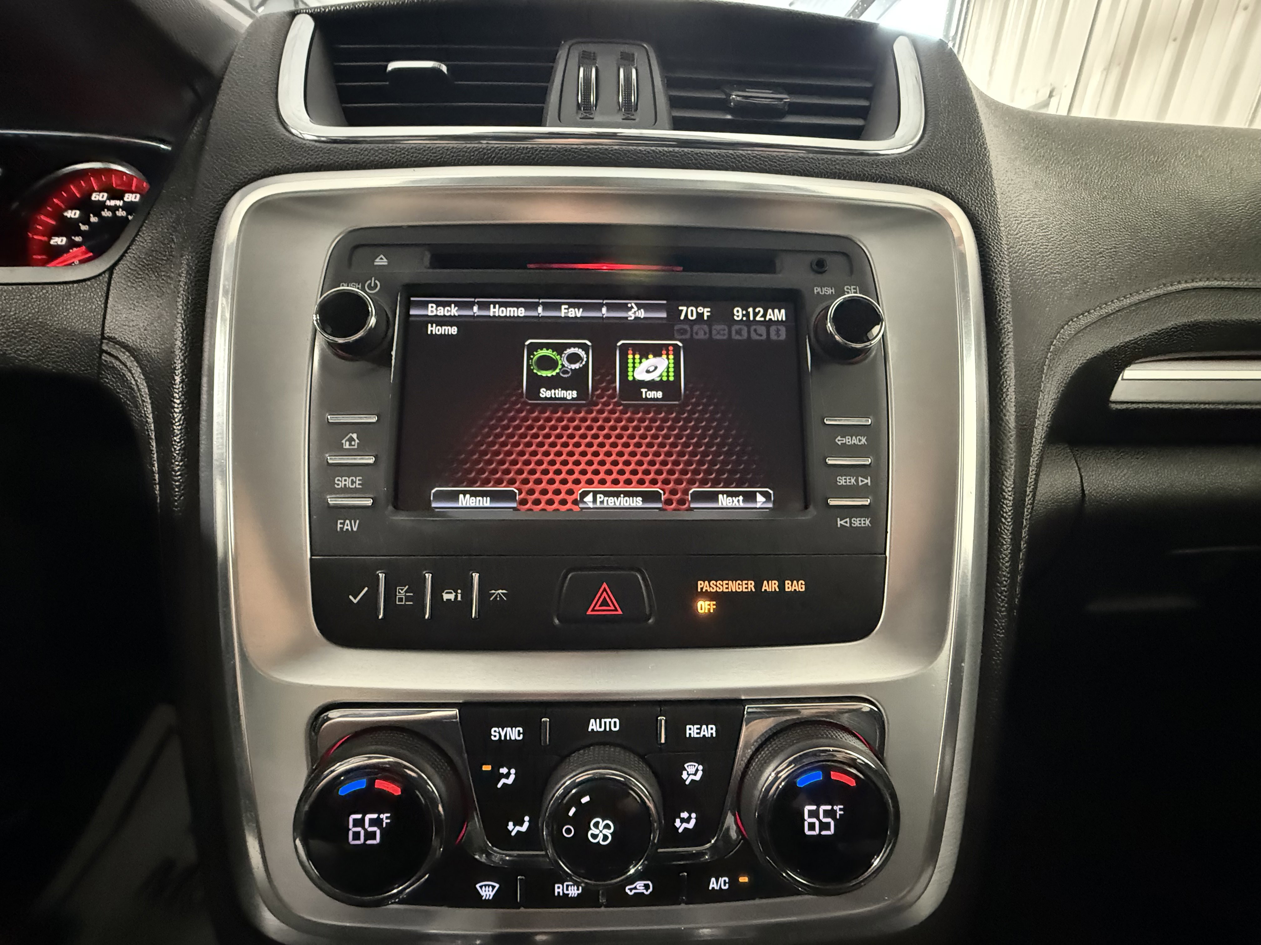 2014 Gmc Acadia SLT photo 23