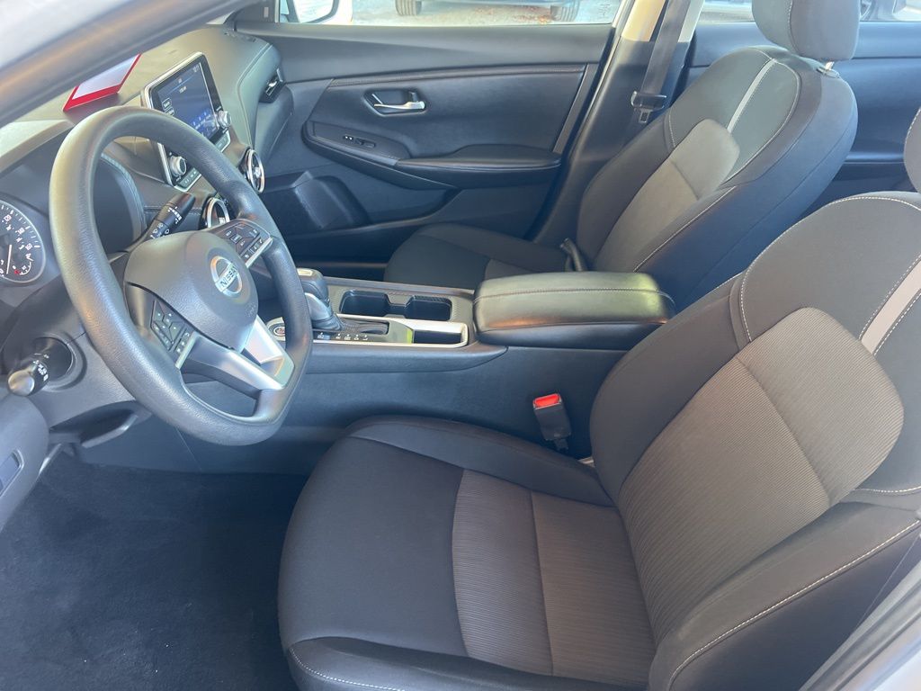 2023 Nissan Sentra SV photo 2