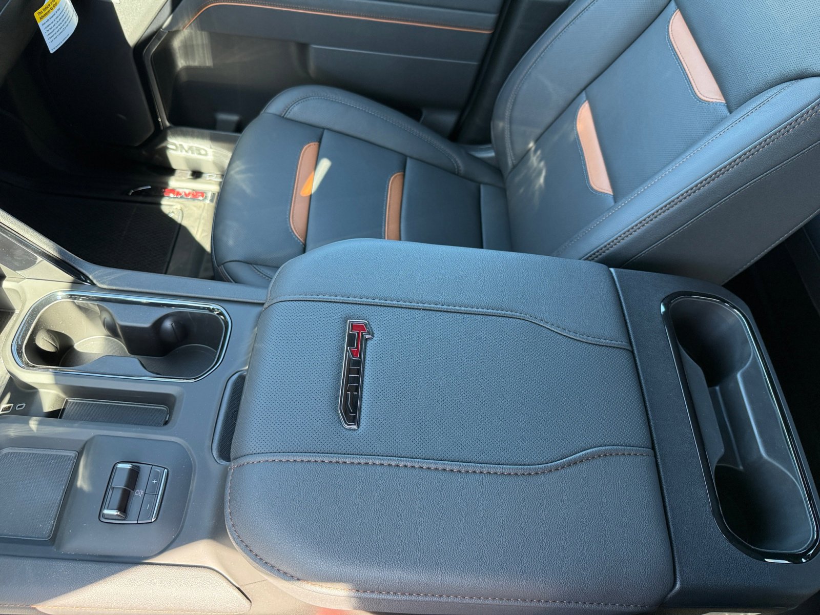 2025 Gmc Sierra 2500 HD AT4 photo 14