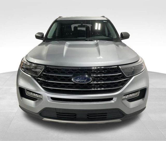 2021 Ford Explorer XLT photo 2