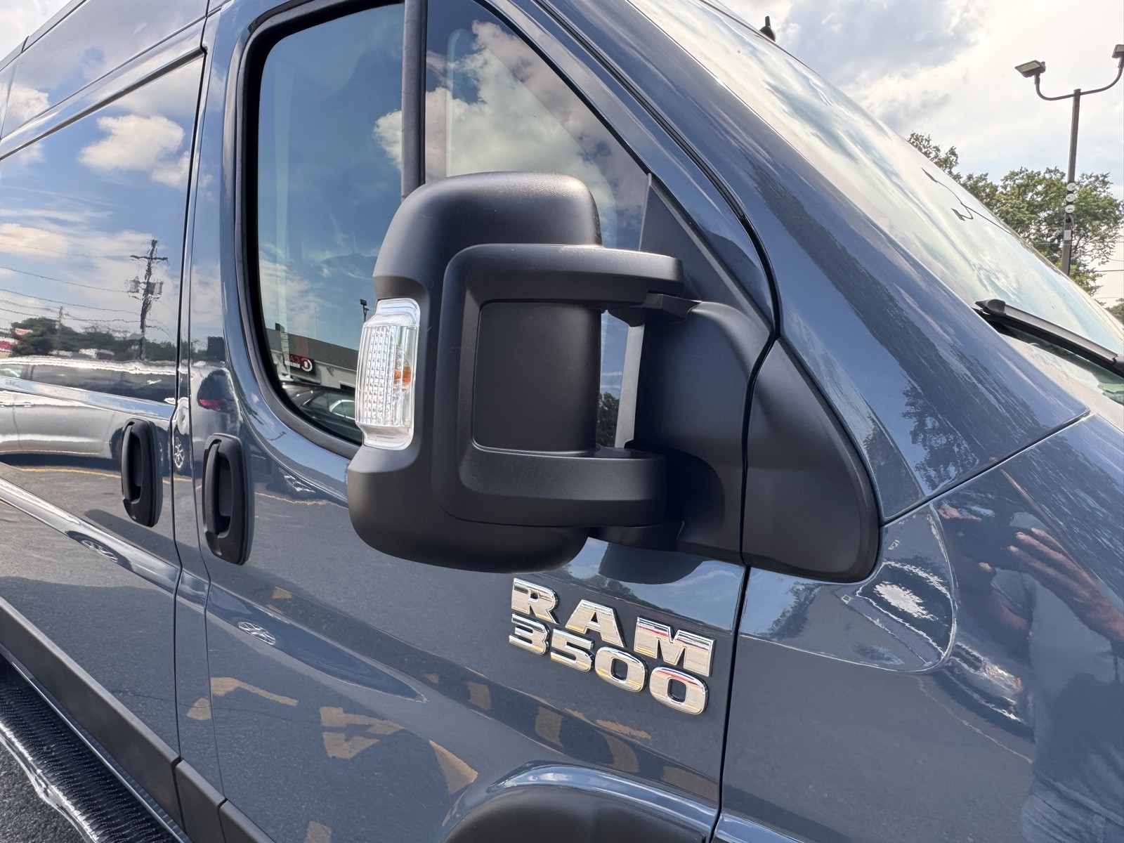 2021 Ram 3500 photo 28
