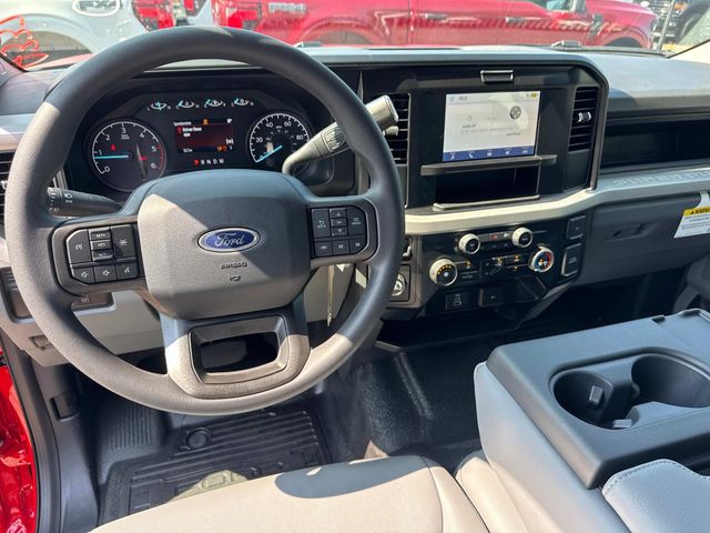 2025 Ford F-350 photo 6