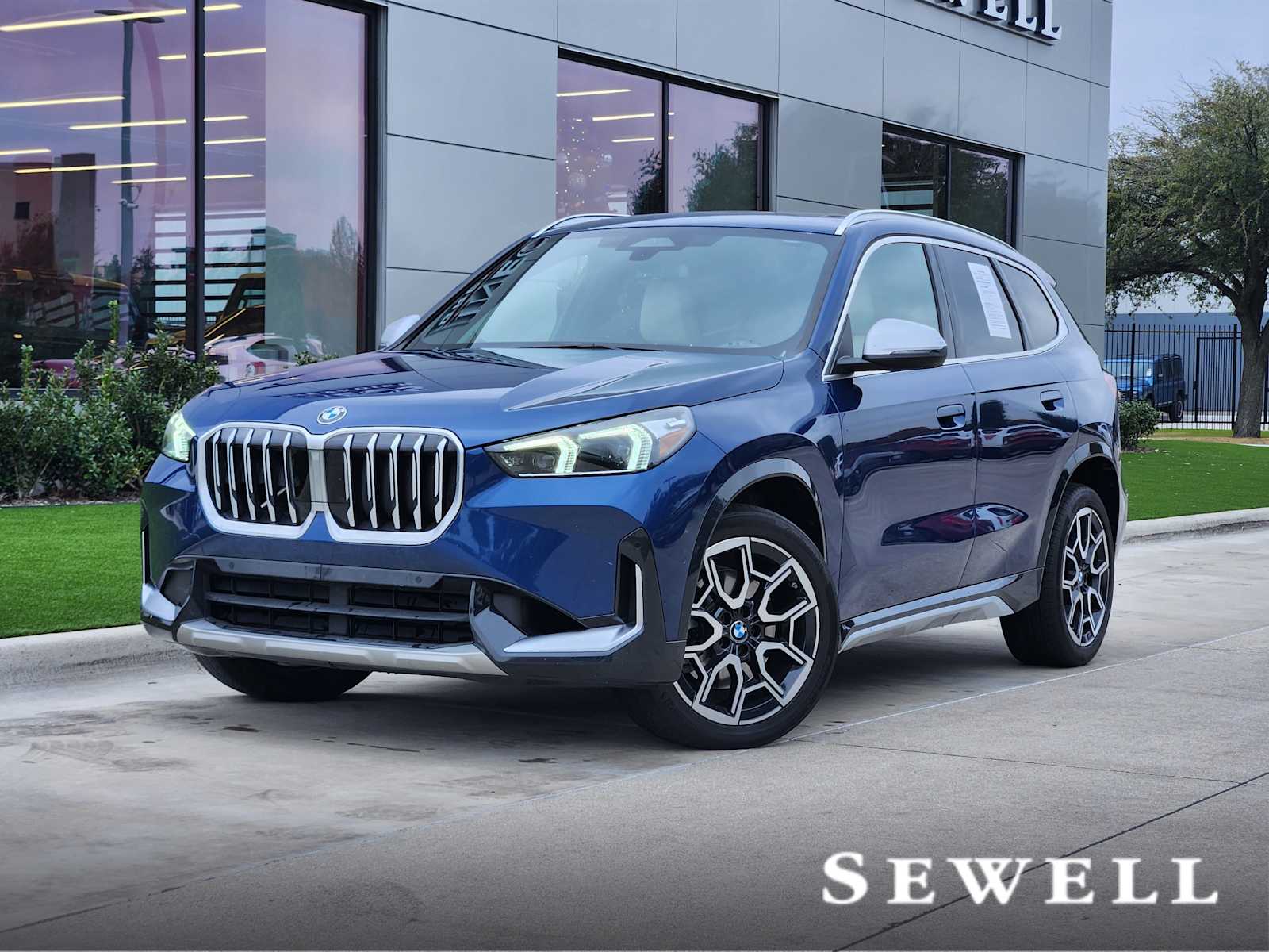 2023 BMW X1 28i's photo