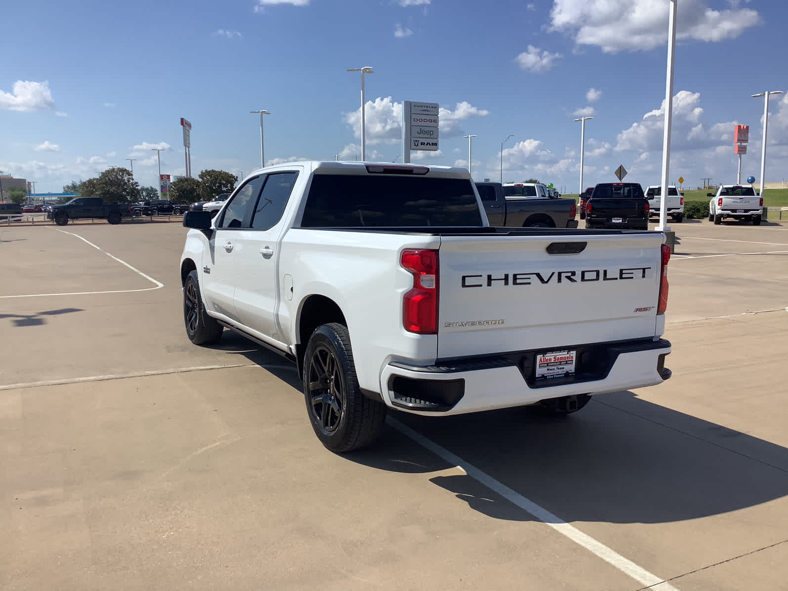 2022 Chevrolet Silverado 1500 RST photo 8
