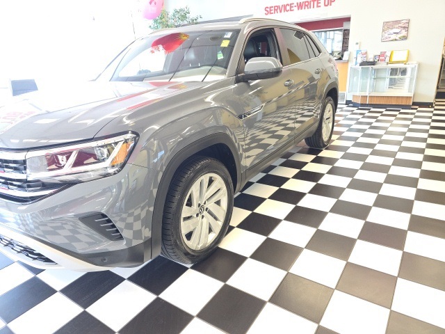 2022 Volkswagen Atlas Cross Sport SE w/Tech