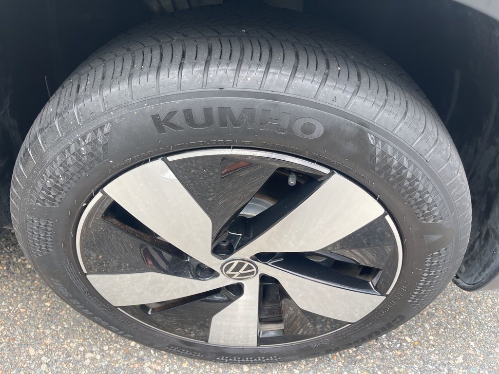 2024 Volkswagen Taos S photo 14